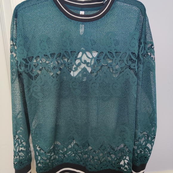 Tunic - Picture 7 of 8